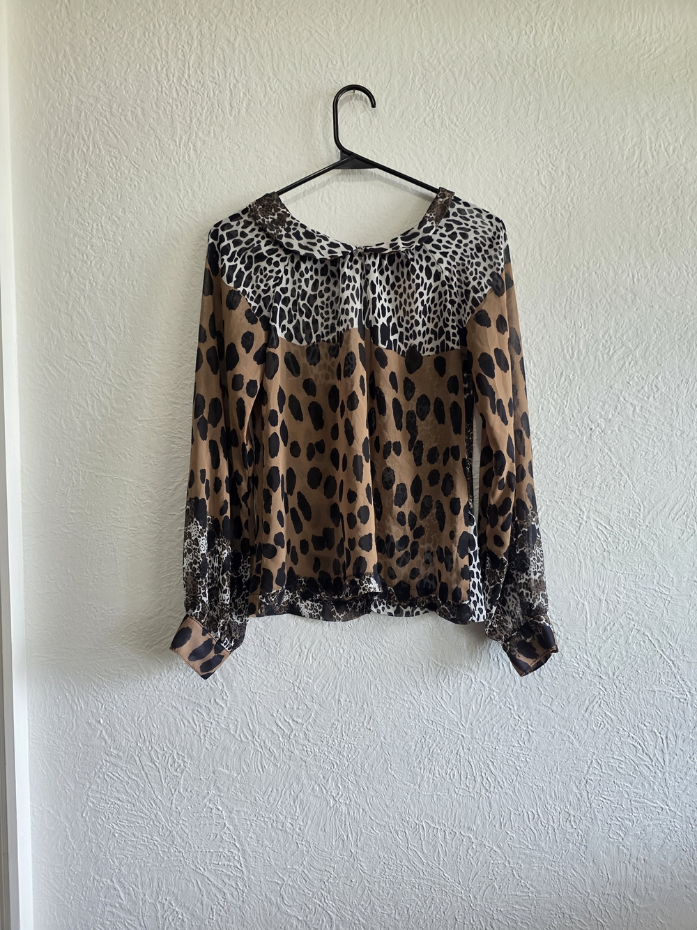 Charlotte Russe Mixed Leopard Print Blouse in Brown and Black
